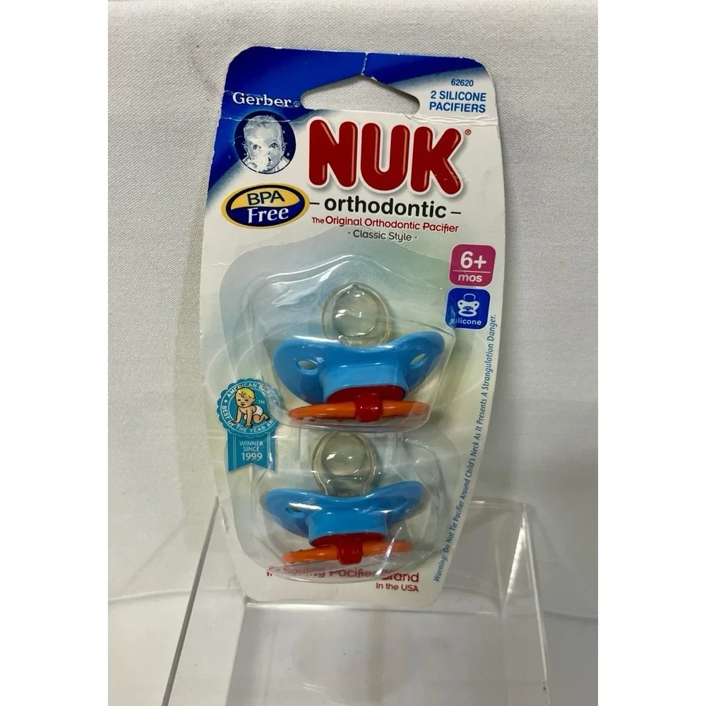 Gerber NUK 2009 Orthodonic Pacifier, 2 Pack 6+months NWT